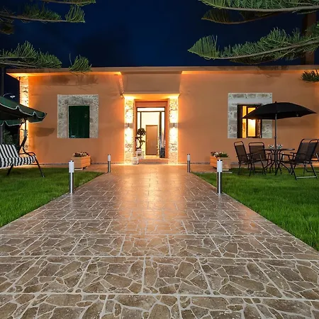 Garden Family Villa *