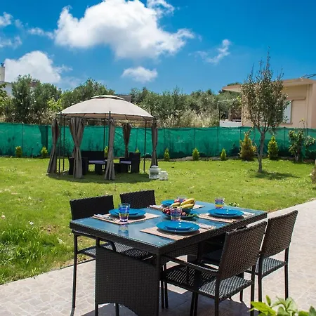 Villa Garden Family Pyrgos Kallistis