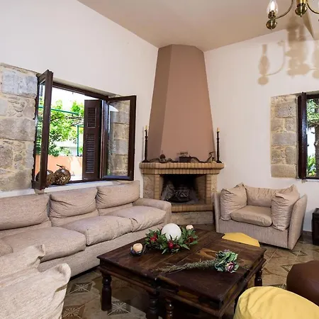 Garden Family Villa *